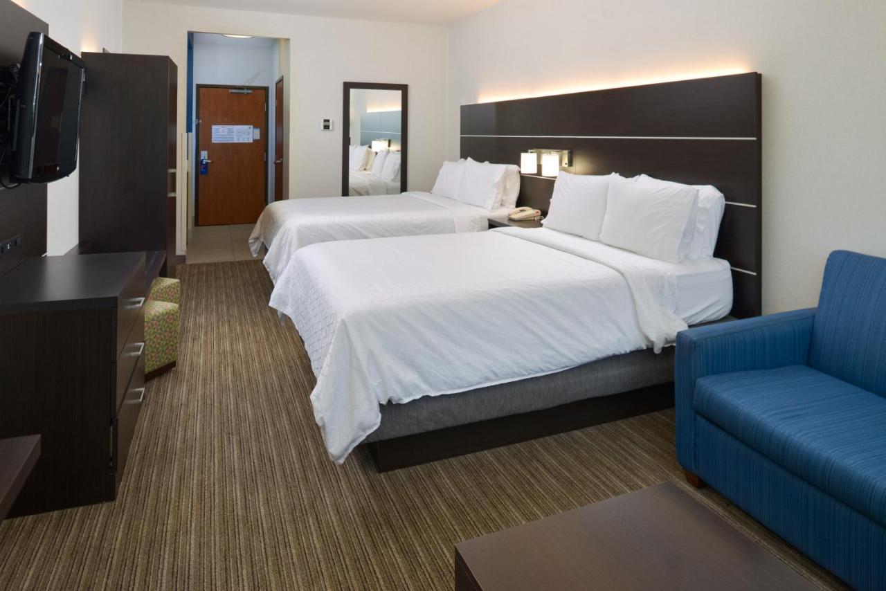 Holiday Inn Express Madera By Ihg Buitenkant foto