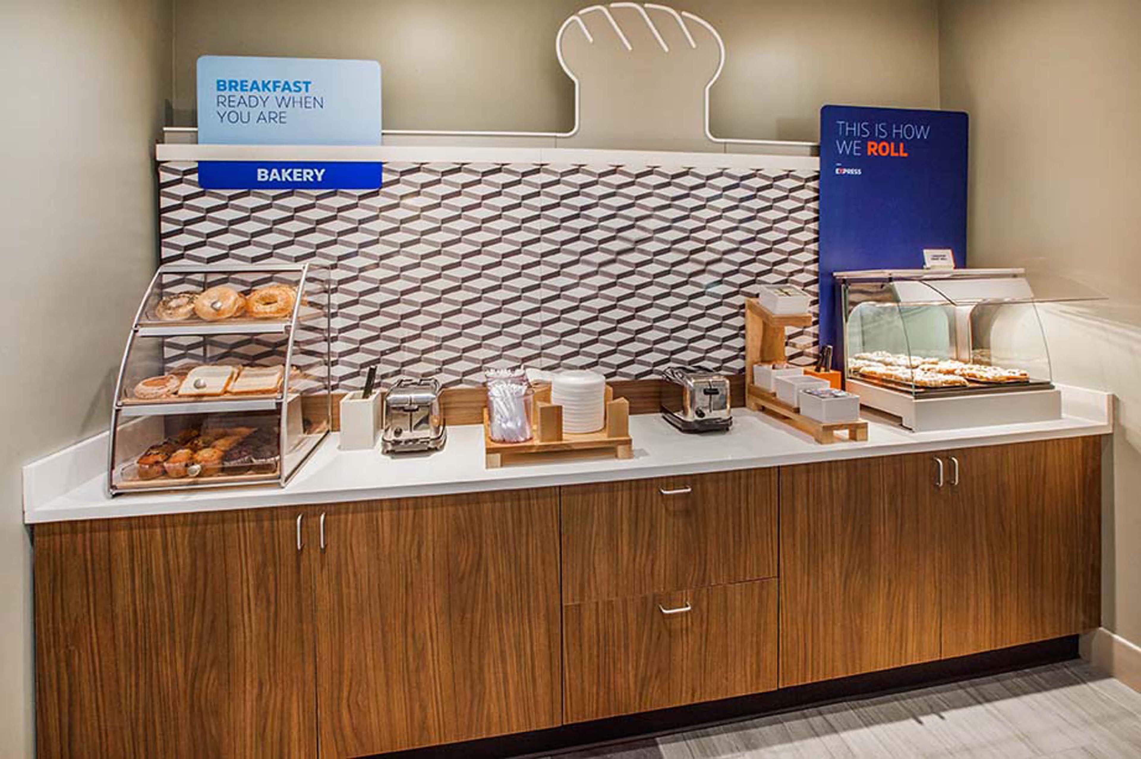 Holiday Inn Express Madera By Ihg Buitenkant foto
