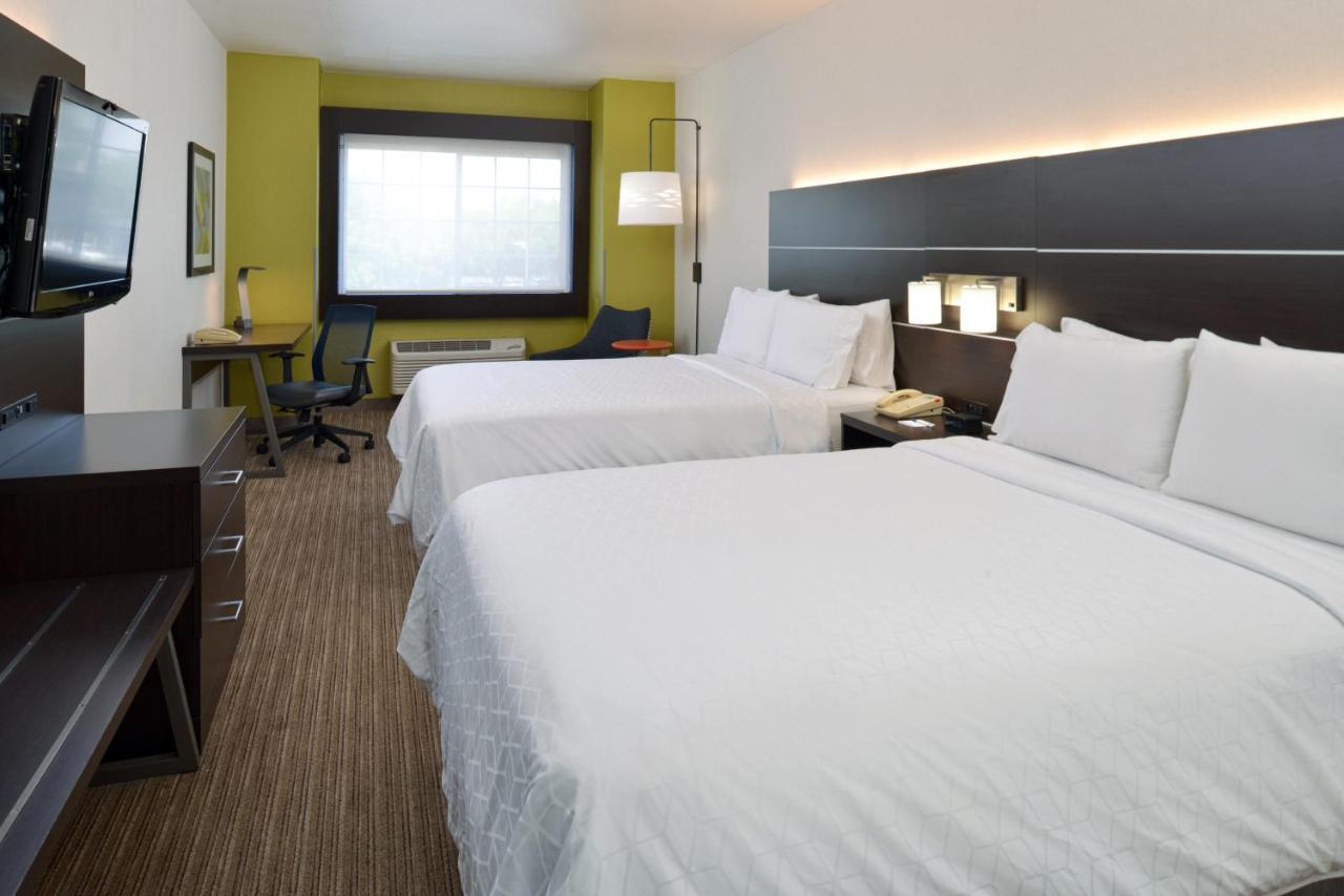 Holiday Inn Express Madera By Ihg Buitenkant foto