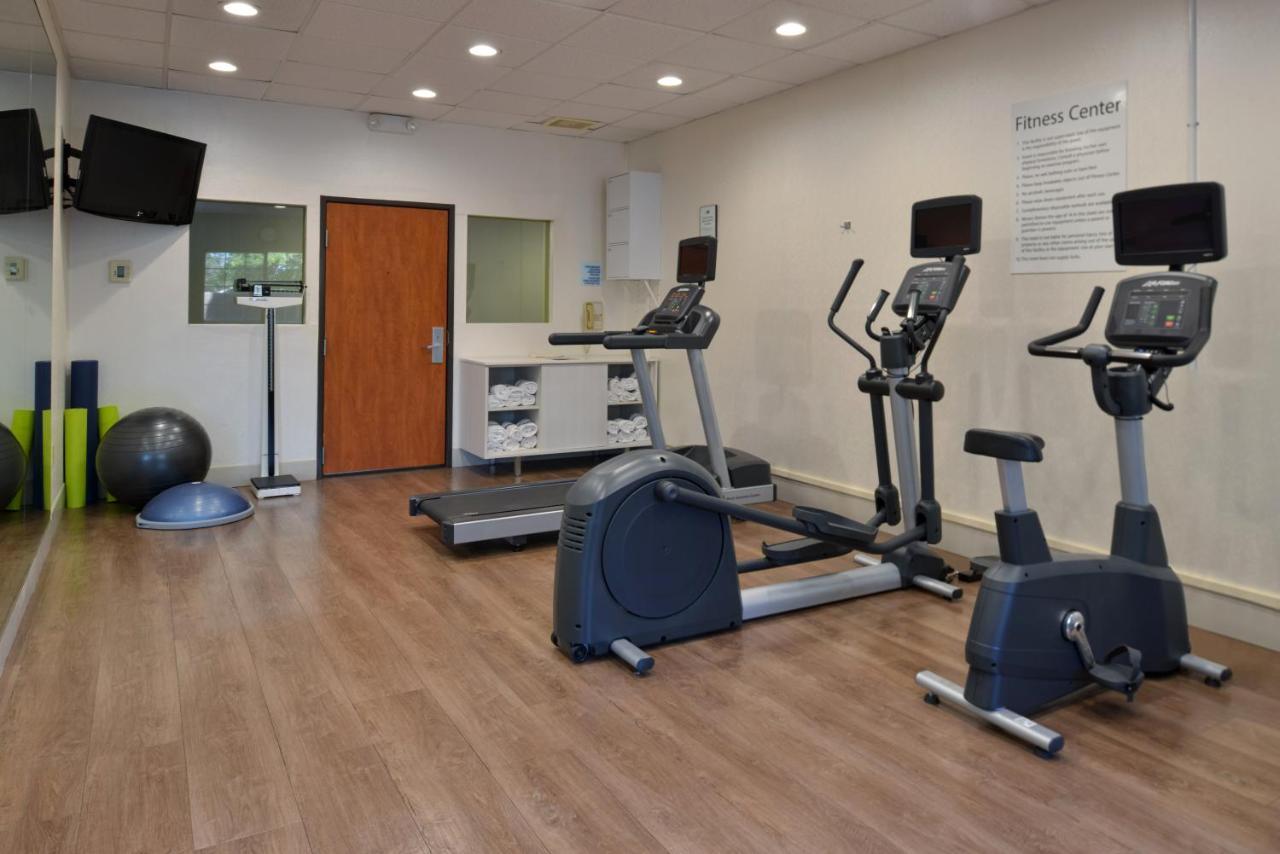 Holiday Inn Express Madera By Ihg Buitenkant foto