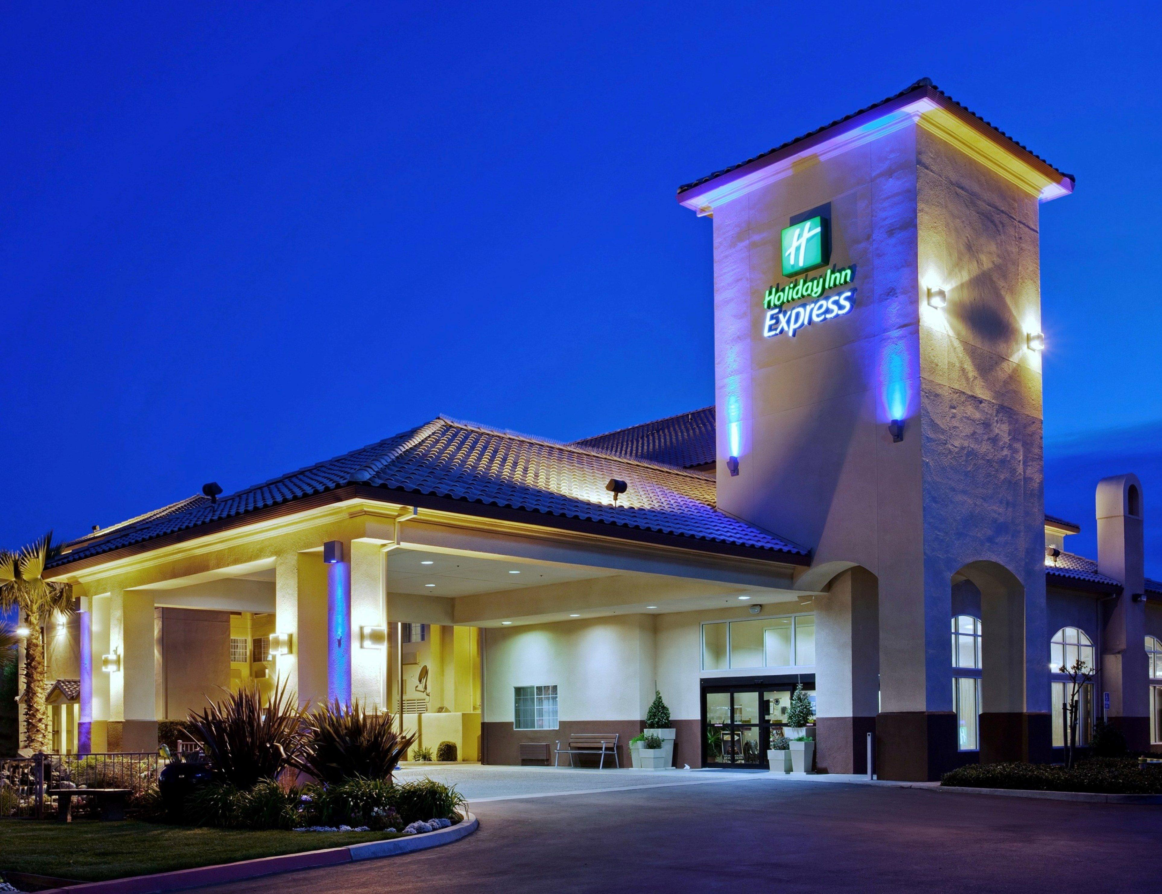 Holiday Inn Express Madera By Ihg Buitenkant foto