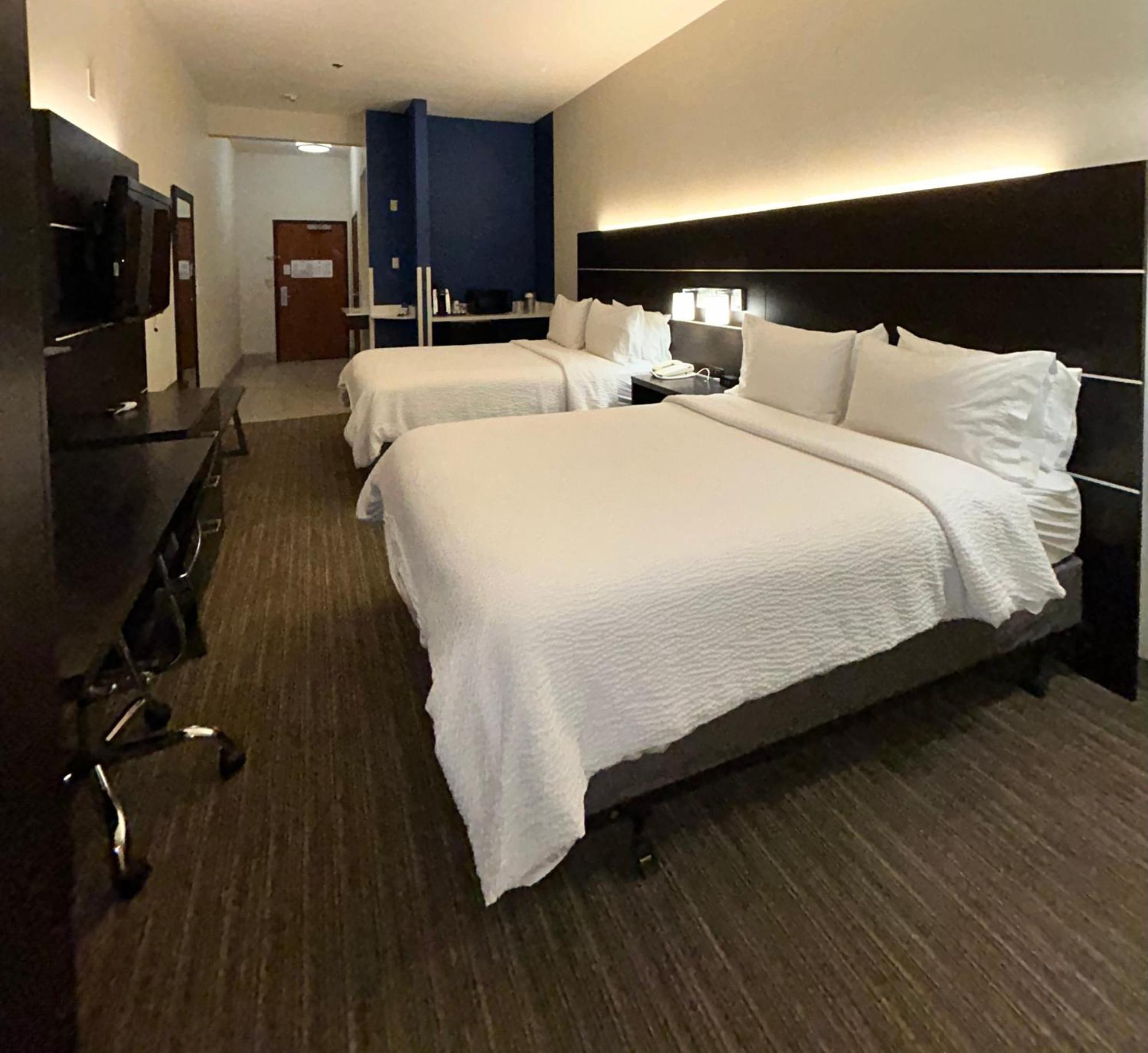 Holiday Inn Express Madera By Ihg Buitenkant foto