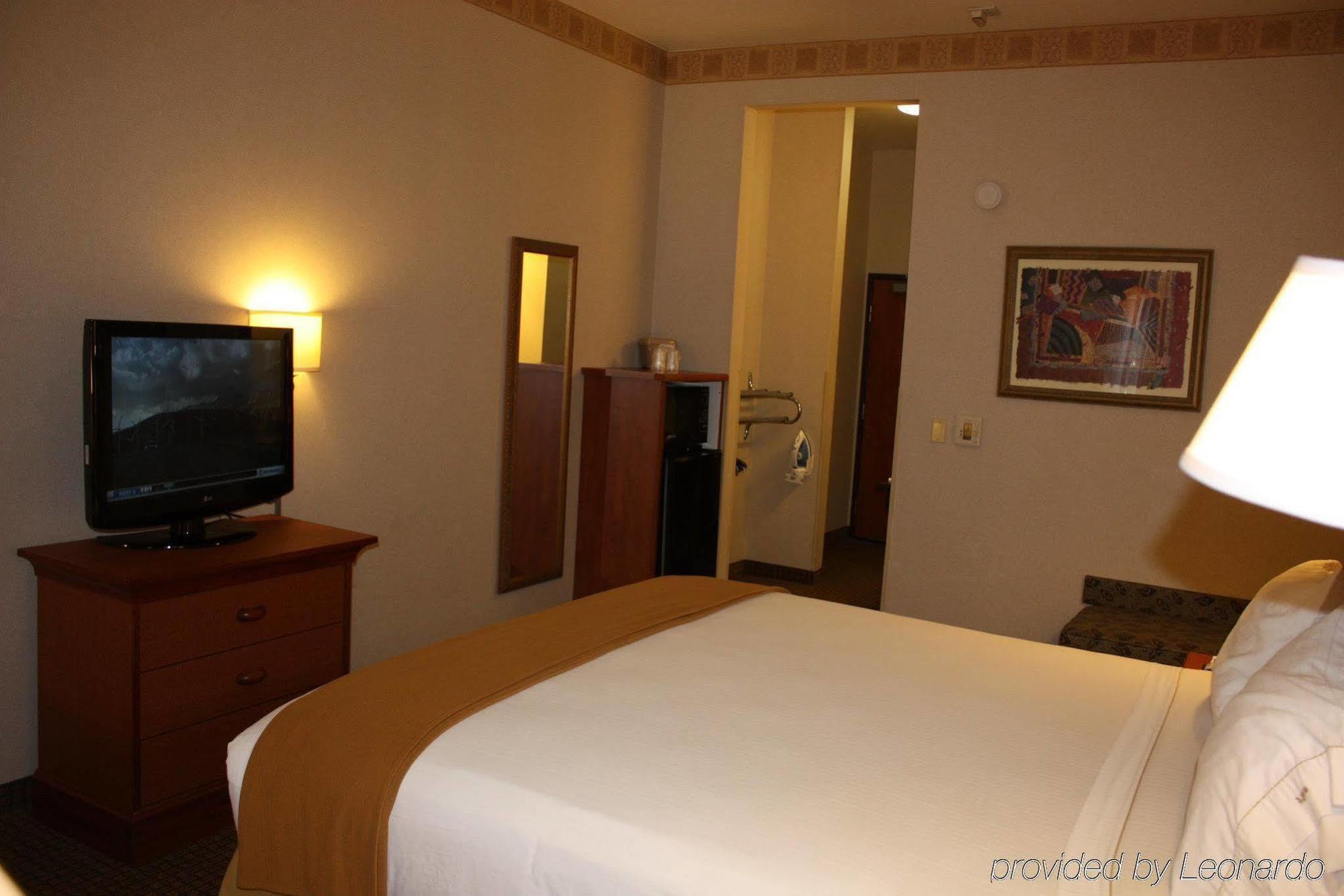 Holiday Inn Express Madera By Ihg Buitenkant foto