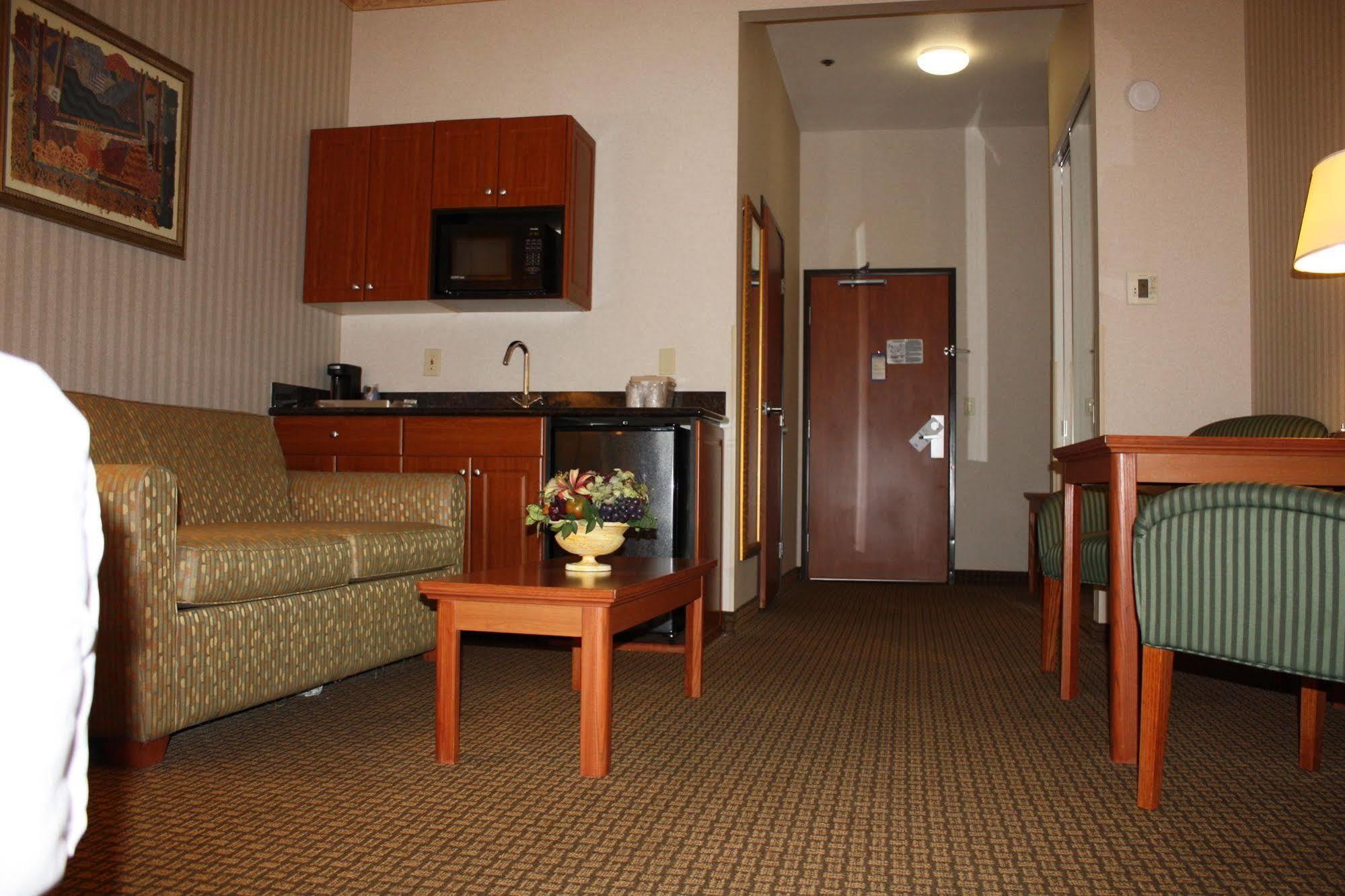 Holiday Inn Express Madera By Ihg Buitenkant foto