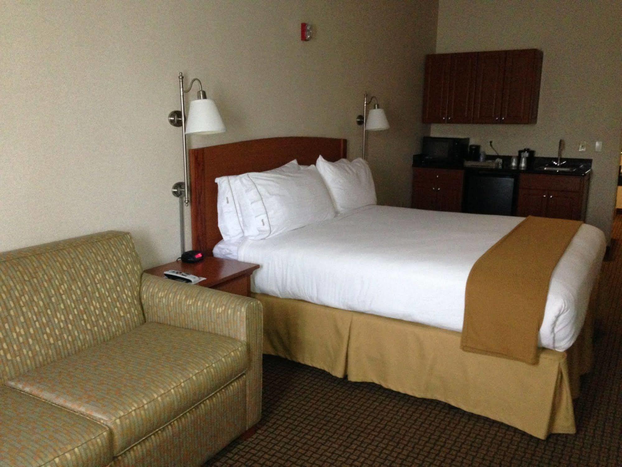 Holiday Inn Express Madera By Ihg Buitenkant foto